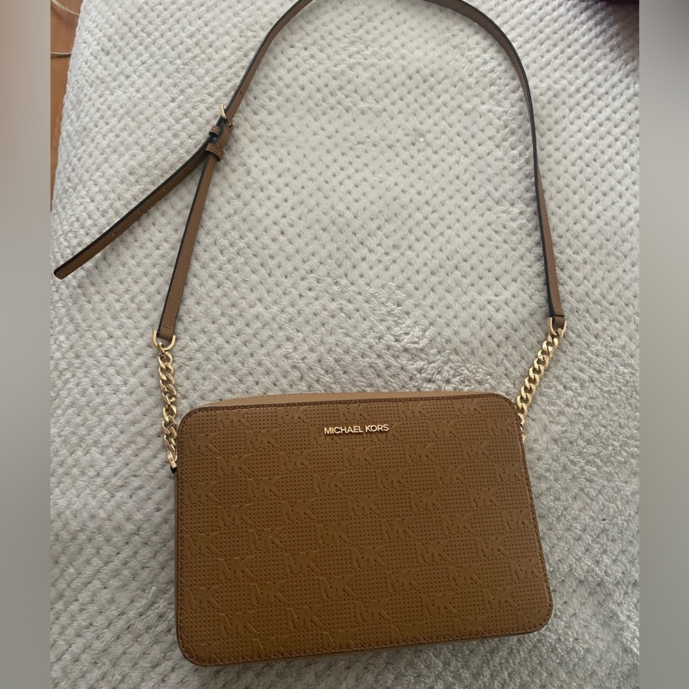 Michael Kors Women's Zipper Closure Leather Crossbody Bag, Brown
